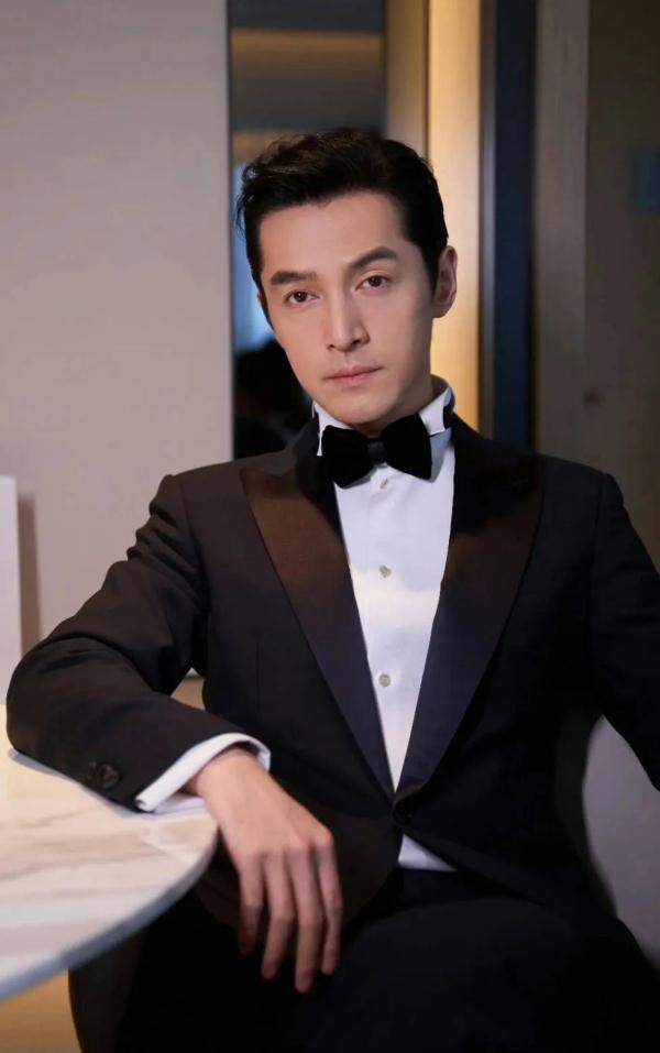 胡歌：请不要骂人