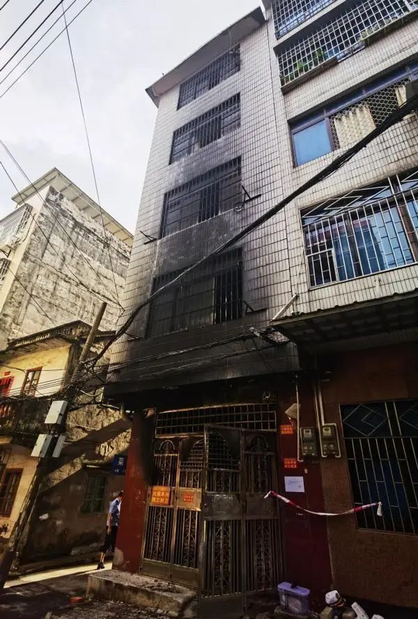 12名公职人员被处理!北海自建房亡人火灾调查结果已公布 12名公职人员被处理!北海自建房亡人火灾调查结果已公布