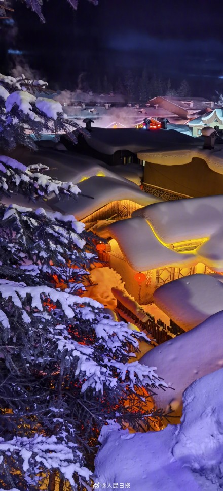 中国雪乡夜景仿若童话世界