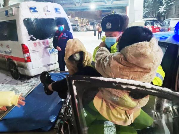 这是属于津城的“雪中浪漫”……安全感爆棚! 这是属于津城的“雪中浪漫”……安全感爆棚!