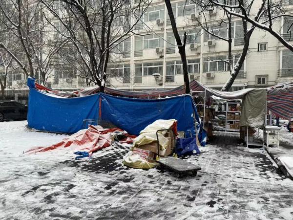 高校快递“最后一公里”困境如何破局？