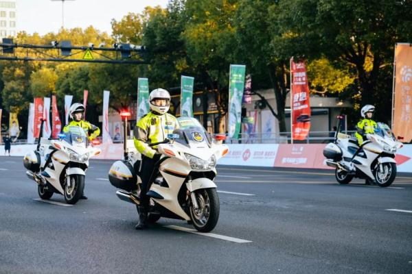 气温零下!但杭州这里一早“热”起来了…… 气温零下!但杭州这里一早“热”起来了……