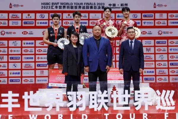 21万美元奖金到手，今晚买包！“凡尘”组合在奥体卫冕女双冠军