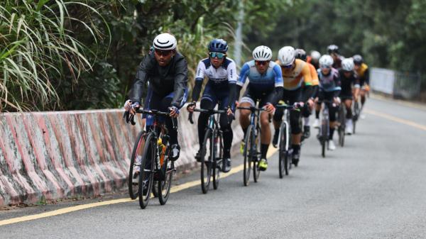 首届盐田山海国际公路自行车赛深圳落幕