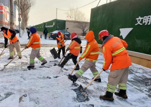 沈阳地区绕城高速、机场高速小型车辆恢复通行！风雪中，沈阳这一幕……