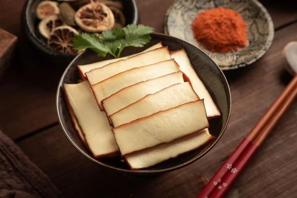 你扔掉的这个菜叶子竟是补钙高手，这3种食物别再拿它补钙了！