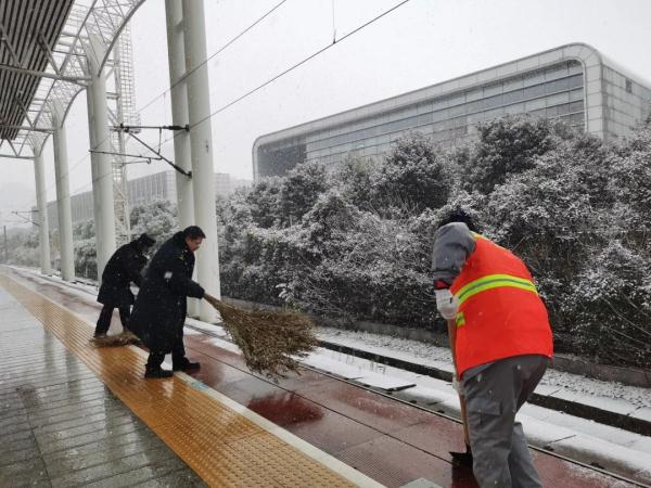 限行、停航！常州的雪，还要下！