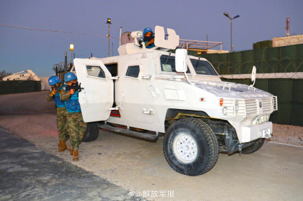 我第22批赴黎维和建筑工兵分队组织应急防卫综合演练