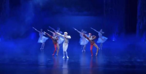 俄罗斯皇家芭蕾舞团在东北跳“科目三” 俄罗斯皇家芭蕾舞团在东北跳“科目三”