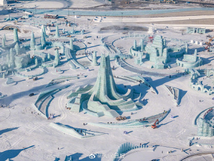 梦幻!哈尔滨冰雪大世界氛围感拉满 梦幻!哈尔滨冰雪大世界氛围感拉满