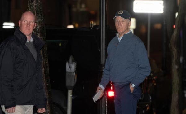 拜登安保车队被撞 传出巨响