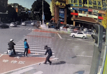 长沙街头这一幕，被“偷拍”了！