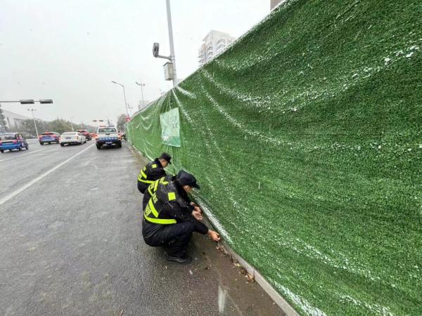 以雪为令,昼夜守护 以雪为令,昼夜守护