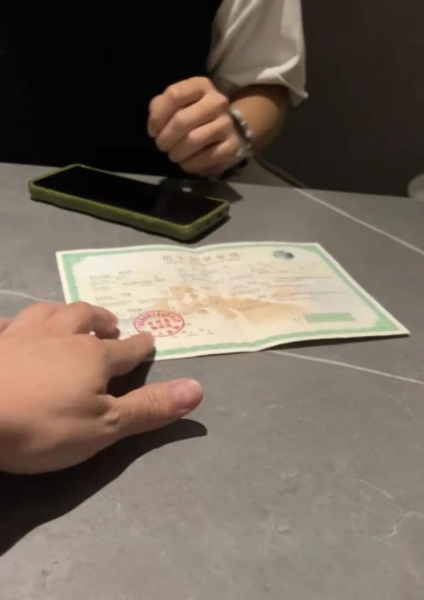 “包性别、包出生证，代孕套餐88万”