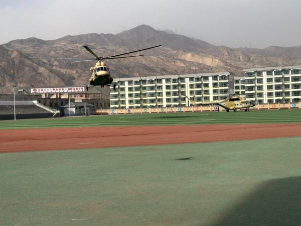 直升机来了！陆军第76集团军某旅参与抗震救灾