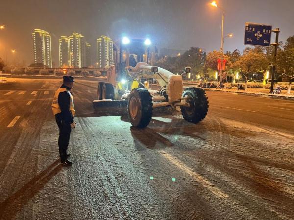 以雪为令,昼夜守护 以雪为令,昼夜守护
