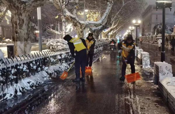 以雪为令,昼夜守护 以雪为令,昼夜守护