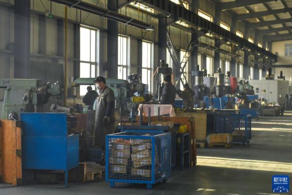 吉林四平：冬日农机生产忙