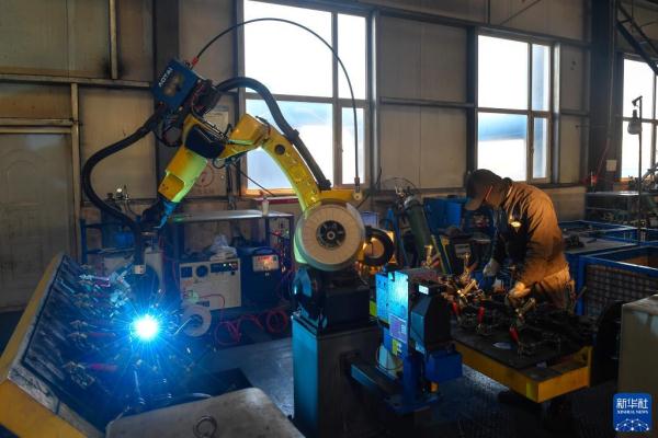 吉林四平：冬日农机生产忙