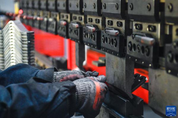 吉林四平：冬日农机生产忙