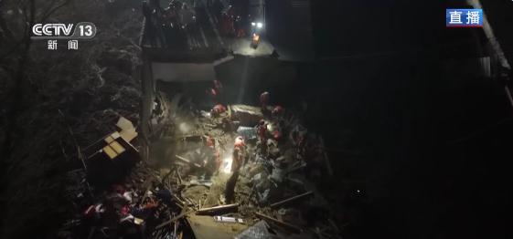 现场默哀！地震已致116人遇难！-15℃，地震亲历者：彻夜在屋外烤火避险丨浙江公羊救援队在路上