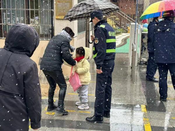 以雪为令,昼夜守护 以雪为令,昼夜守护