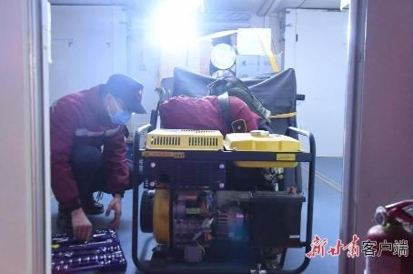 甘肃省人民医院搭建野外流动医院手术室，可就地手术