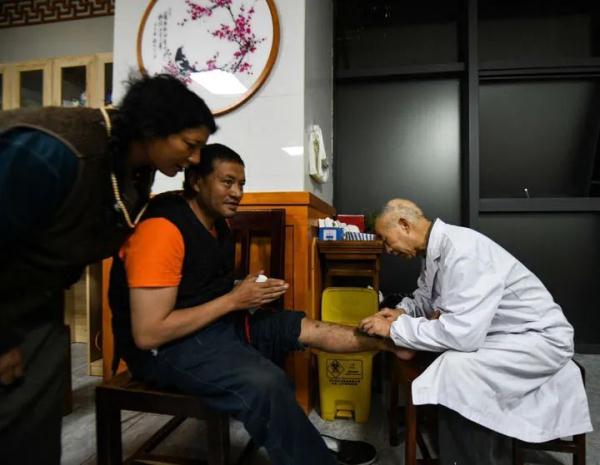 专家号,一元钱!大先生,“瓜真切”! 专家号,一元钱!大先生,“瓜真切”!