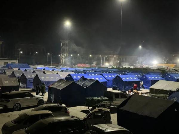 甘肃地震已致131人遇难！上海排查学生家庭受灾情况，震区最新消息→