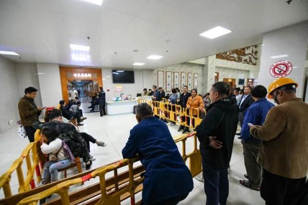 专家号,一元钱!大先生,“瓜真切”! 专家号,一元钱!大先生,“瓜真切”!