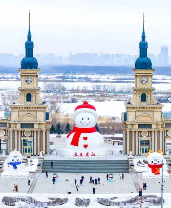 挖呀挖呀挖哈爾濱又挖出一個網紅大雪人