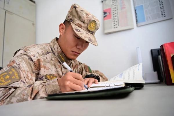 这个排长，真牛！