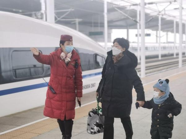 气温骤降 重庆铁路部门打响运输安全攻坚战 气温骤降 重庆铁路部门打响运输安全攻坚战