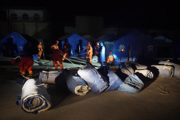 来自积石山地震灾区的最新报道丨每一缕光线,都是希望 来自积石山地震灾区的最新报道丨每一缕光线,都是希望