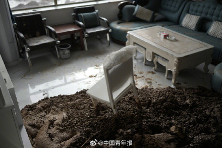 多图直击青海民和县金田村清淤搜救现场