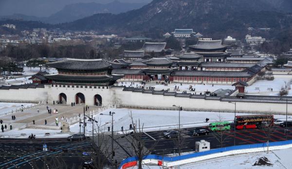 韩国首尔：雪后古宫
