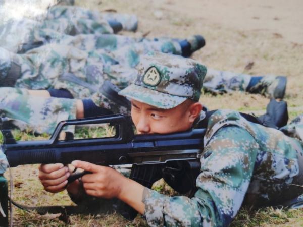 这个排长，真牛！