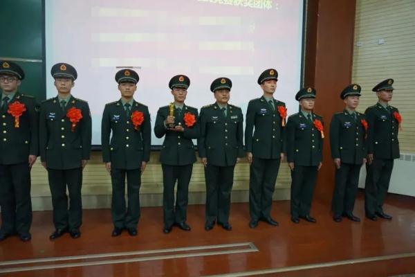 这个排长，真牛！