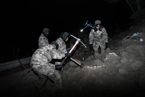 来自积石山地震灾区的最新报道丨每一缕光线,都是希望 来自积石山地震灾区的最新报道丨每一缕光线,都是希望