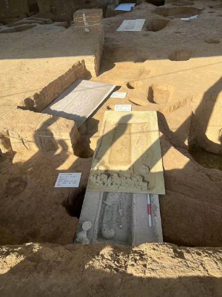 叶县余庄遗址龙山大墓的975密码