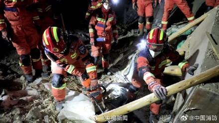 青海已向遇难家庭发放共54.6万救助金 青海已向遇难家庭发放共54.6万救助金