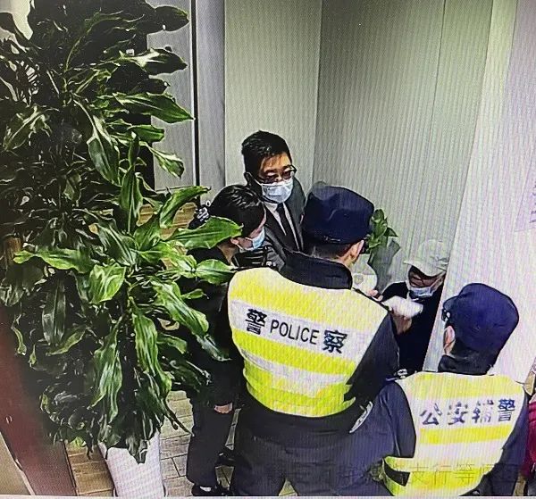 八旬老伯屡次转账给“好妹妹董卿”被劝戒，警方提示！