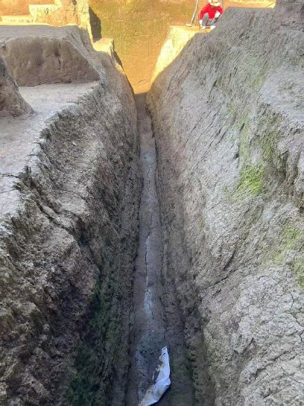 叶县余庄遗址龙山大墓的975密码