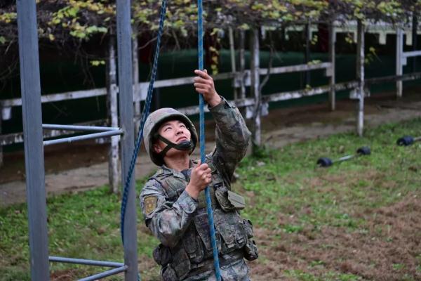 这个排长，真牛！