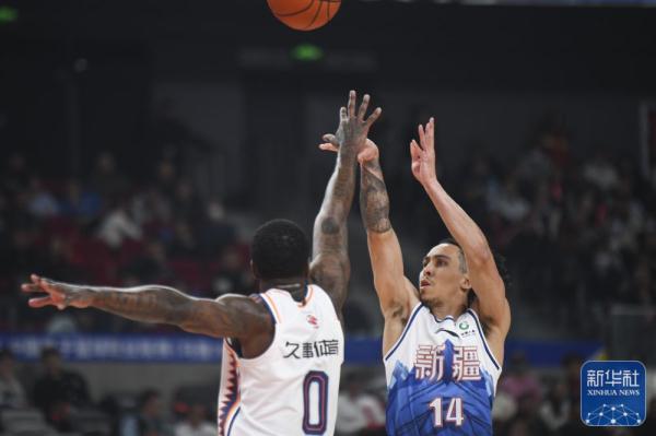 CBA常规赛 | 新疆伊力特胜上海久事 CBA常规赛 | 新疆伊力特胜上海久事