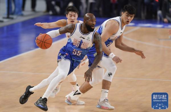 CBA常规赛 | 新疆伊力特胜上海久事 CBA常规赛 | 新疆伊力特胜上海久事