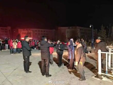 震时积石山一中学全员安全撤离