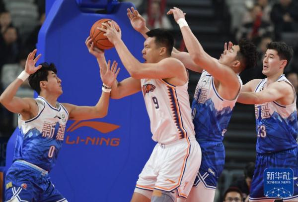 CBA常规赛 | 新疆伊力特胜上海久事 CBA常规赛 | 新疆伊力特胜上海久事