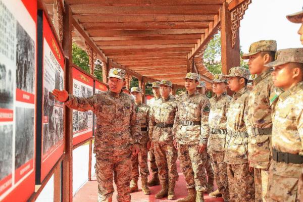 新兵请接枪！多部队迎新仪式感满满