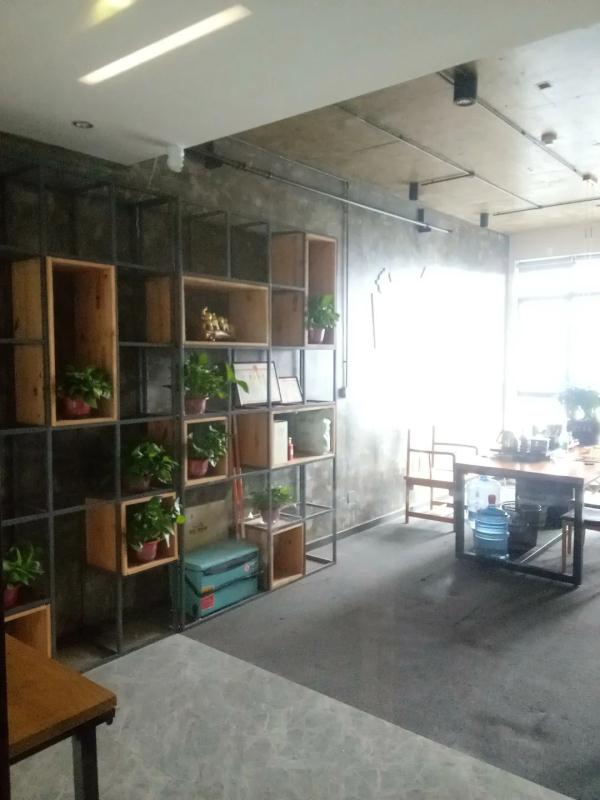 35天不用手机奖40万？男子交9千元挑战半天被淘汰：揉眼睛超过3秒